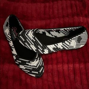 Skechers Black and White Patterned Flats